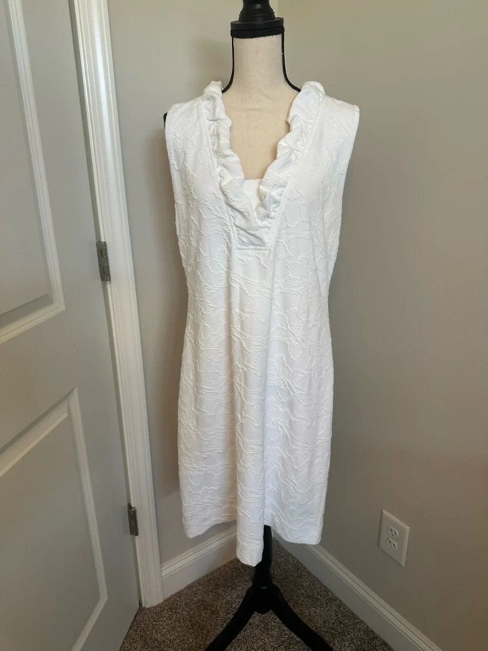 Lilly Pulitzer Tisbury Shift Dress in Resort White - Picture 2 of 4